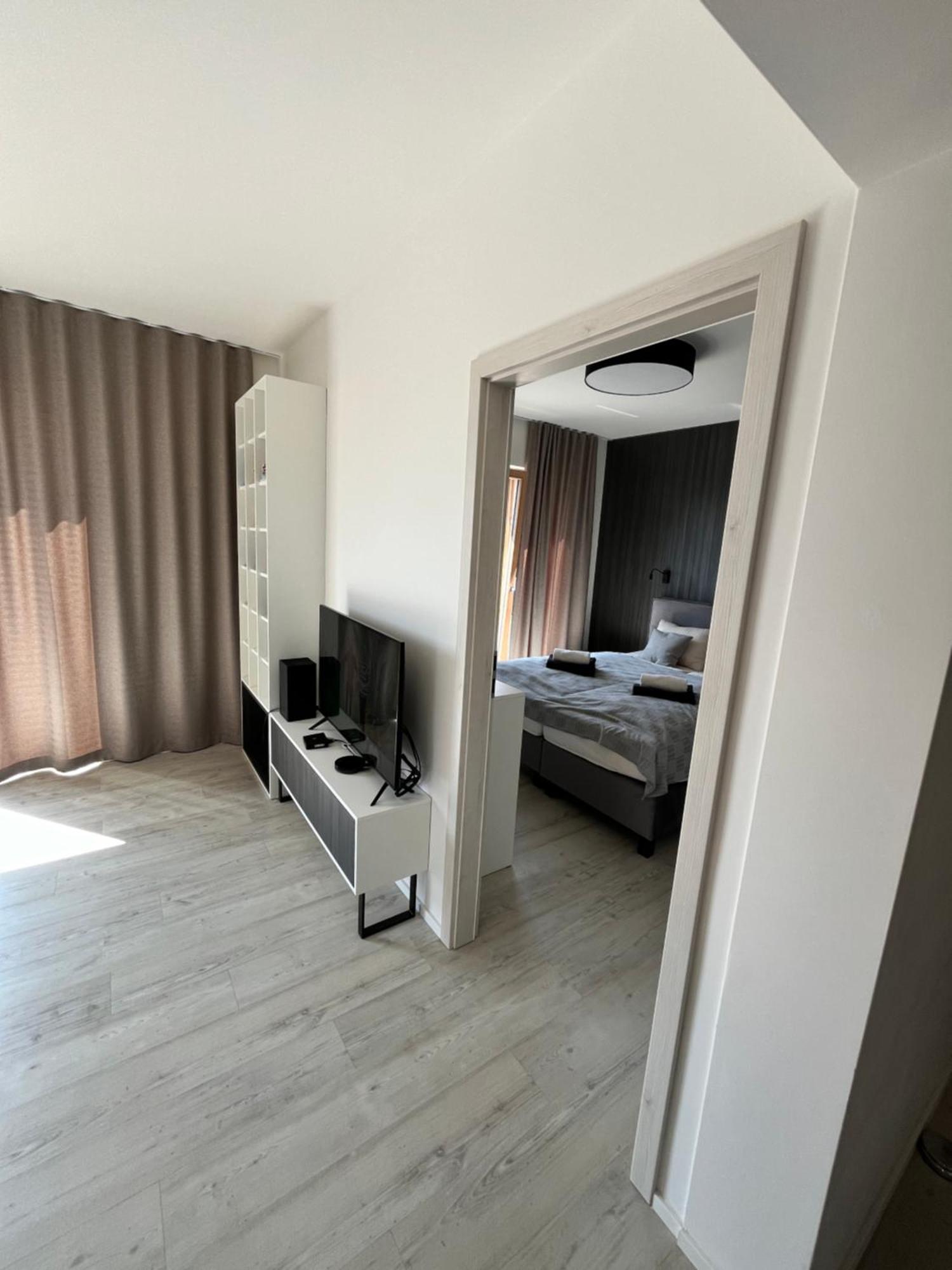 Hillside Y34 Apartment โดลนีคูบีน ภายนอก รูปภาพ