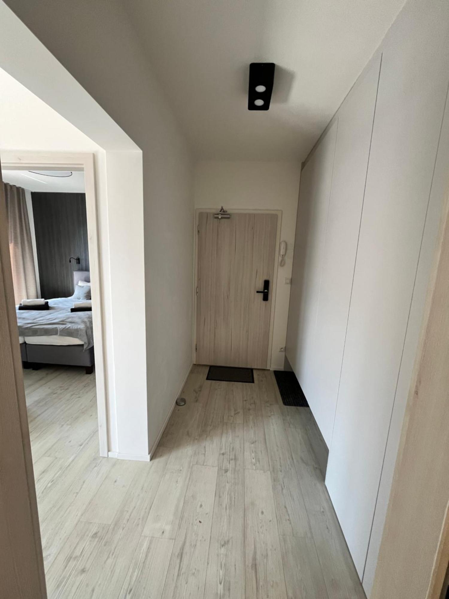 Hillside Y34 Apartment โดลนีคูบีน ภายนอก รูปภาพ