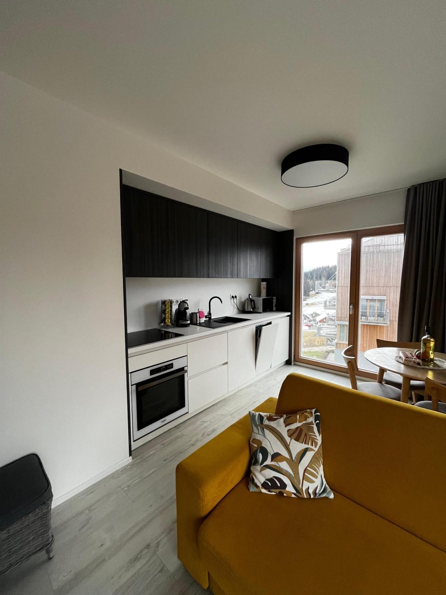Hillside Y34 Apartment โดลนีคูบีน ภายนอก รูปภาพ